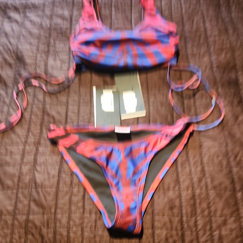 BFYNE Red and Blue Bikini Set TOP  SMALL BOTTOM Never Worn